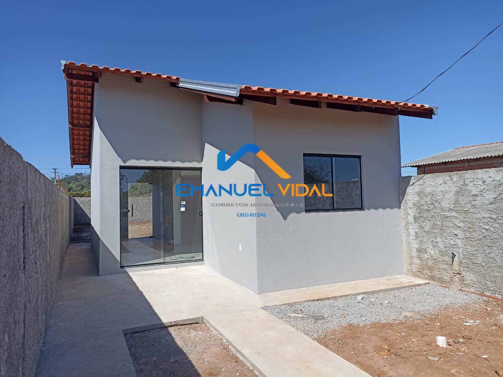 Casa à venda com 2 quartos, 125m² - Foto 1