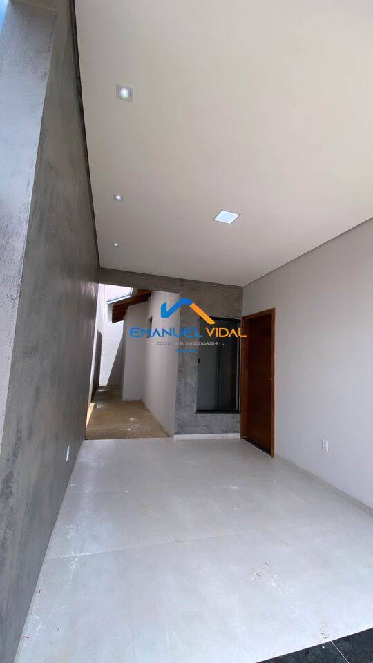 Casa à venda com 2 quartos, 180m² - Foto 2