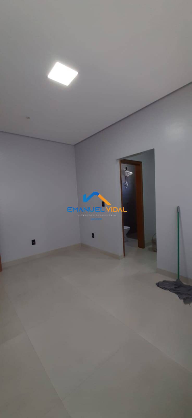 Casa à venda com 2 quartos, 180m² - Foto 9