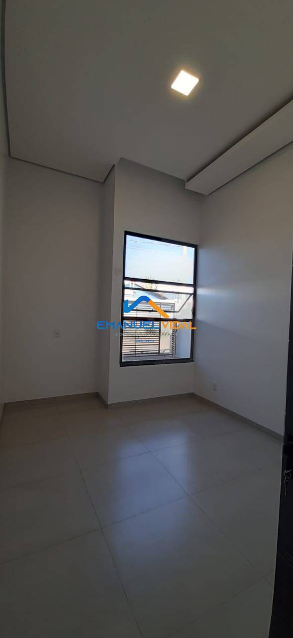 Casa à venda com 2 quartos, 180m² - Foto 4