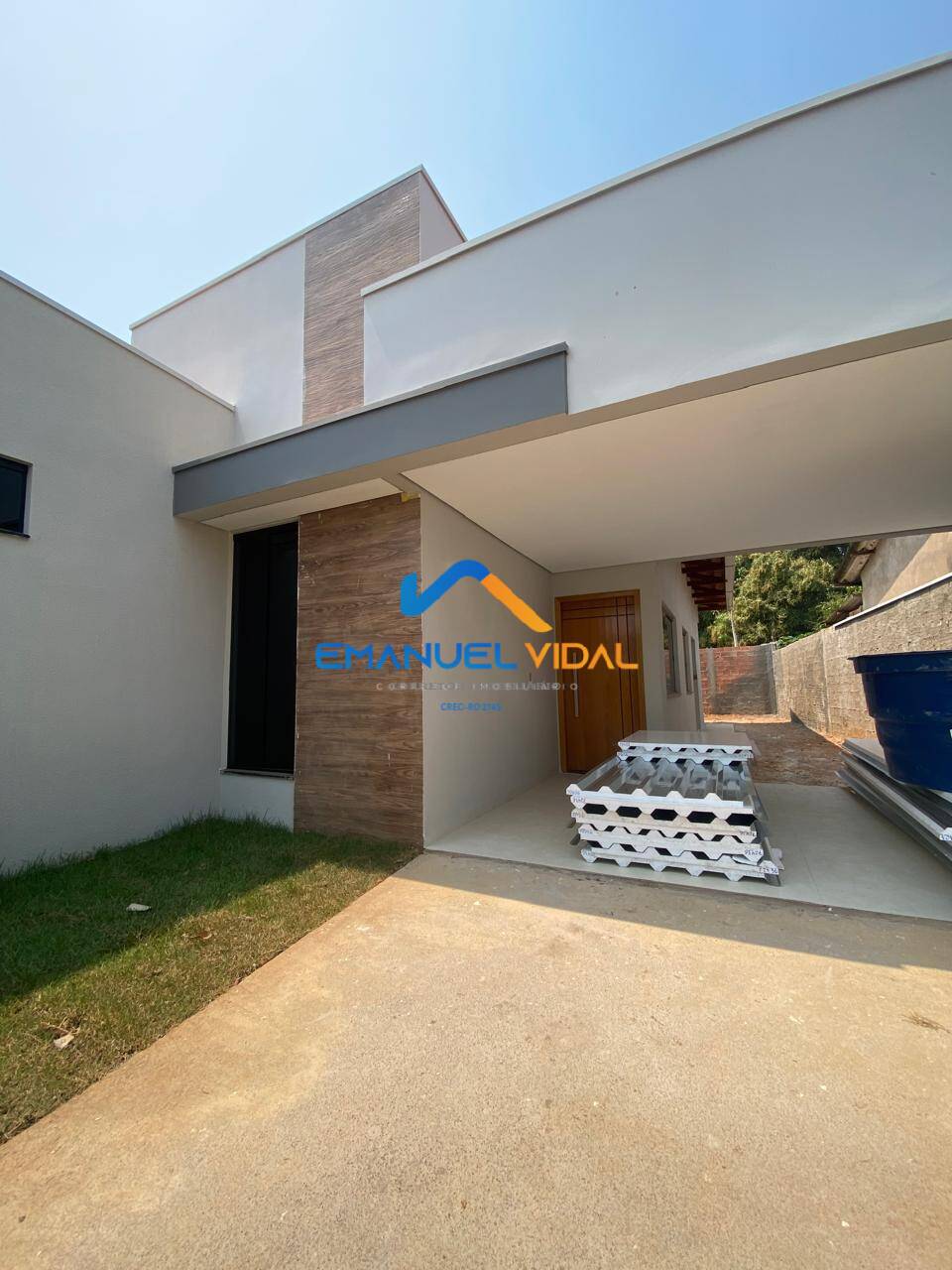 Casa à venda com 2 quartos, 77m² - Foto 1