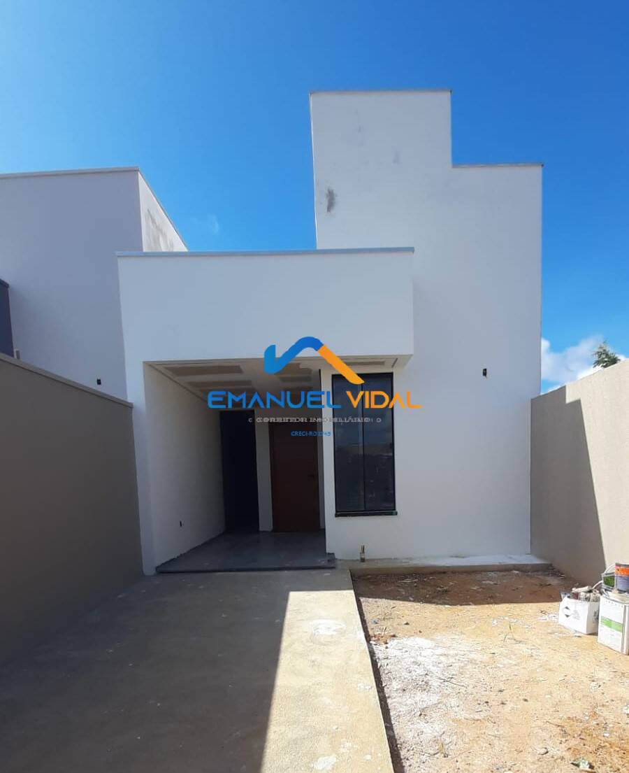 Casa à venda com 2 quartos, 64m² - Foto 1